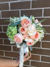 Load image into Gallery viewer, Brdal colorful bouquet
